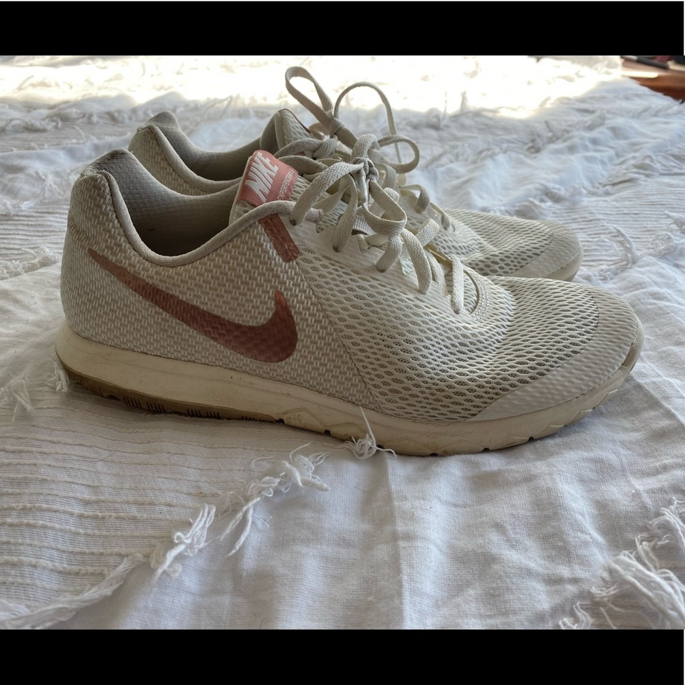 Used Nike Flex Experience RN 6 - Rose Gold